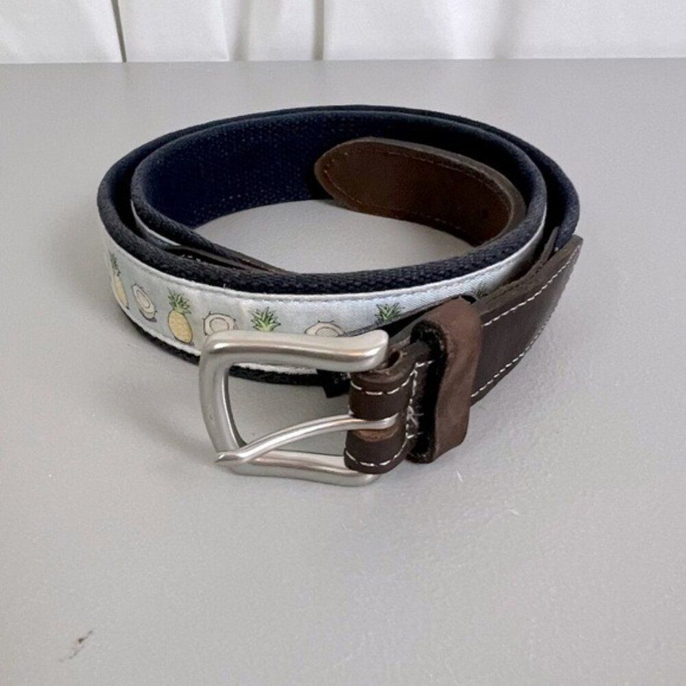 Vineyard Vines Men's Brown and Silver Belt size 38